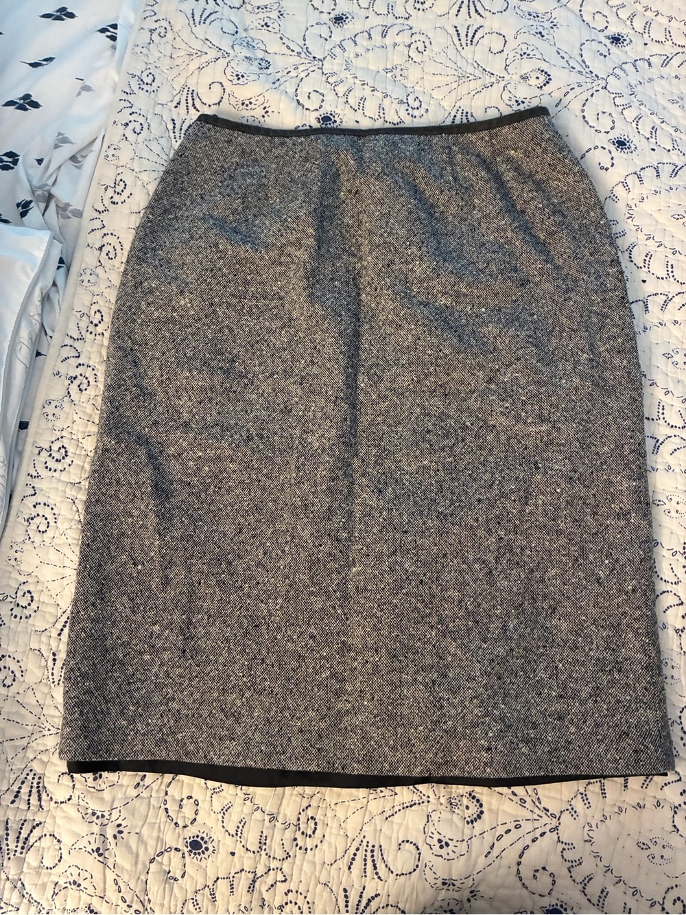 Kasper Gray Tweed Pencil Skirt - size 10